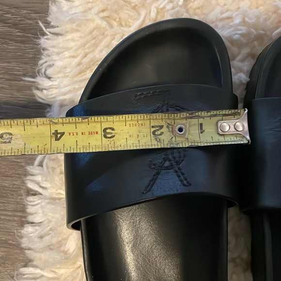 Ysl leather Slides - Picture 4 of 5